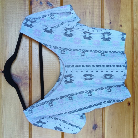 dELiA scoop neck crop top - Picture 4 of 5